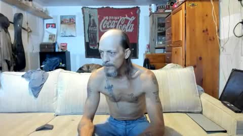 Snapshot of jay_short7863 chatting on October 16, 4:50 pm O F jay short786 online show from October 16, 4:50 pm