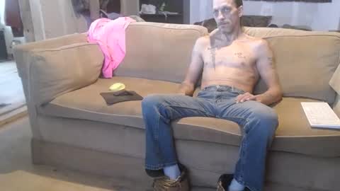 Snapshot of jay_short7863 chatting on March 7, 6:22 pm O F jay short786 online show from March 7, 6:22 pm