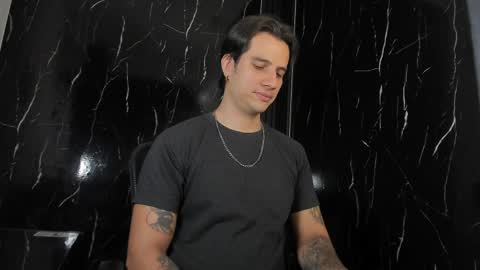 Jay Alvarrez online show from April 3, 7:10 pm