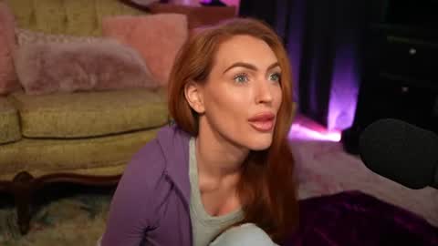 JennyBlighe online show from July 6, 3:47 am