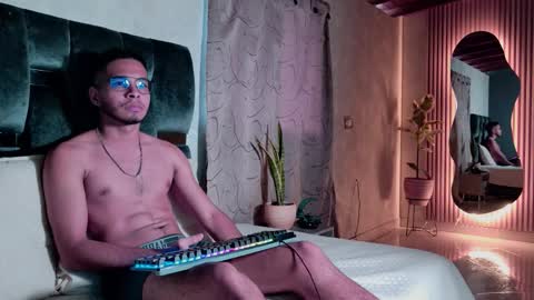 Jay online show from December 1, 8:07 pm