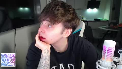 Jayce online show from April 6, 11:22 am