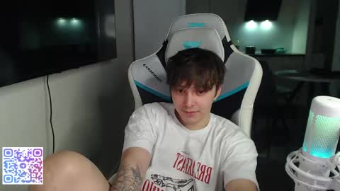 Jayce online show from April 24, 5:15 pm