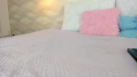 JAZLIN ANGELS online show from December 22, 8:32 am