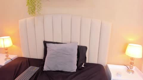 Jazmin Lewiss online show from March 7, 10:21 pm