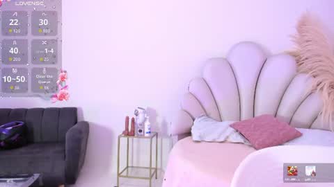 Jazmin online show from July 7, 4:25 am