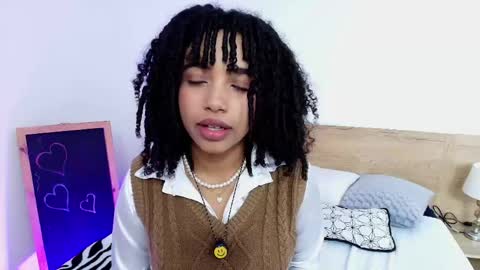 Jazmy  online show from April 21, 1:42 am