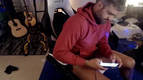 Snapshot of jbmck chatting on October 10, 7:25 am jackson bowling online show from October 10, 7:25 am