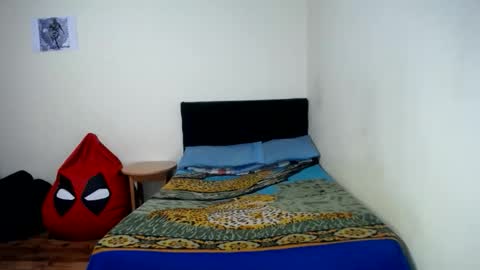 jboy_s online show from December 20, 2:51 am