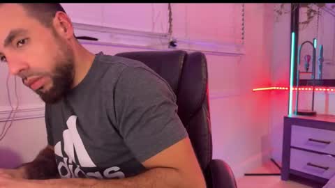 JcMax305 online show from January 16, 5:49 am