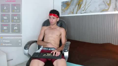 jdwhite18 online show from February 19, 8:13 am