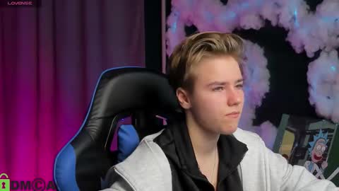 jean_wilsons online show from September 26, 11:07 am