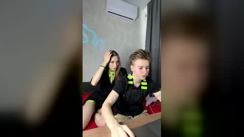 jean_wilsons online show from February 13, 11:13 am