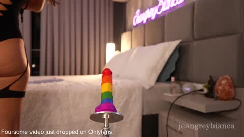 Bianca online show from February 20, 8:33 pm