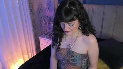 Jean online show from September 25, 8:16 pm