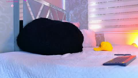 jeanpoolsex online show from April 25, 1:41 pm