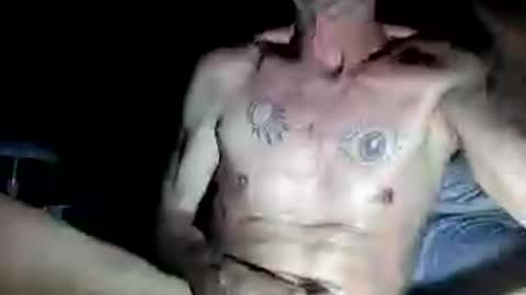 jeff197575 online show from April 29, 9:47 am