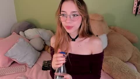 Jelly  online show from May 5, 3:02 am