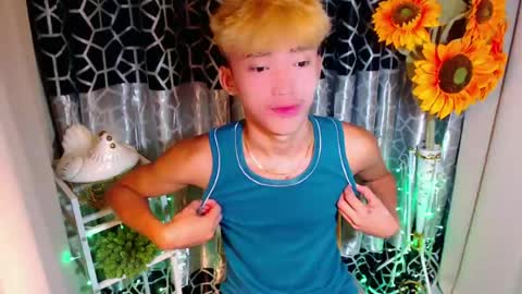 jemart_urnaughtboy online show from June 19, 12:55 pm