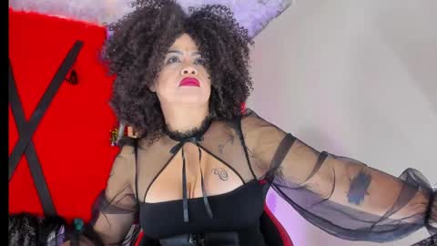 jena_rosse online show from May 7, 10:44 am