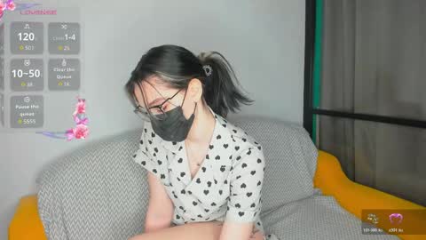 Molly online show from April 7, 12:12 am