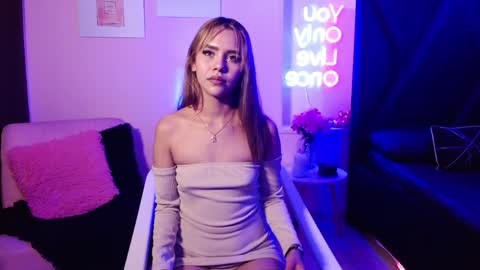jeni_fire online show from May 23, 1:29 pm