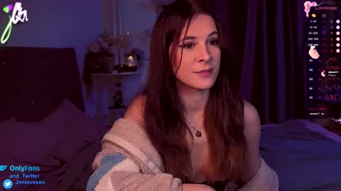 jeniferlovex online show from December 19, 1:23 am