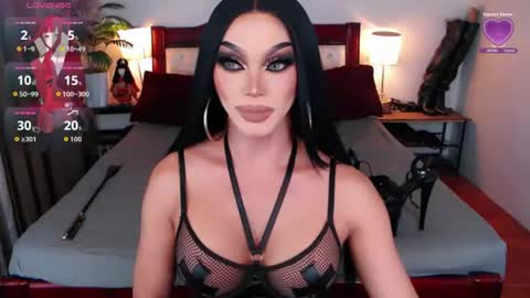 Queen Jenifer online show from June 28, 9:22 pm