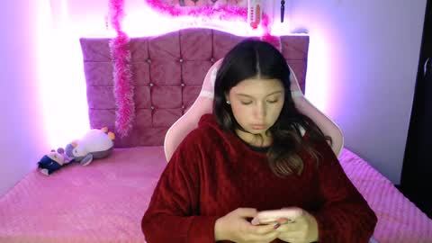 jennal_010 online show from December 11, 10:27 pm
