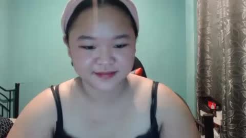Snapshot of jennalyn_19 chatting on March 7, 5:17 pm jennalyn_19 online show from March 7, 5:17 pm