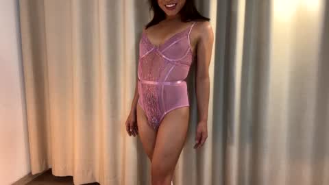 jennardrako online show from January 3, 9:04 am