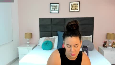 jenner_madison online show from November 12, 11:01 am