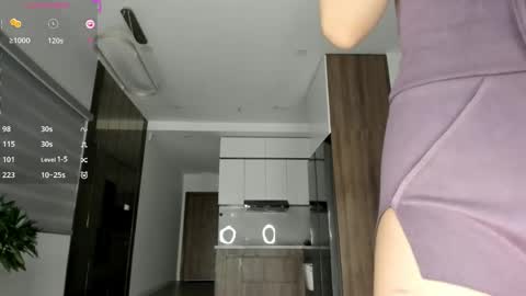 Jennie online show from April 25, 6:27 pm