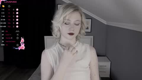 jennifer_mathis online show from October 17, 3:38 pm