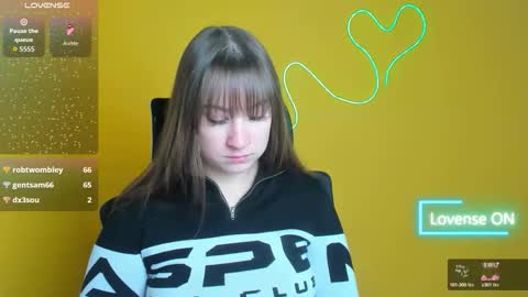 Snapshot of jennifer_xo_ chatting on October 19, 6:18 am Jennifer online show from October 19, 6:18 am