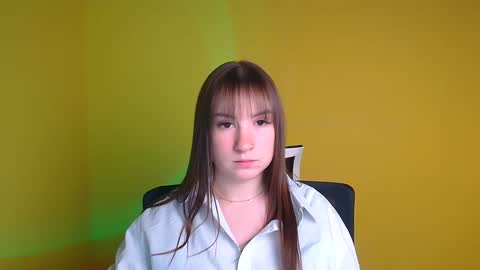 Snapshot of jennifer_xo_ chatting on February 4, 10:00 am Jennifer online show from February 4, 10:00 am