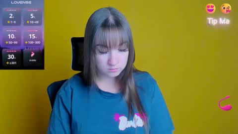 Snapshot of jennifer_xo_ chatting on September 18, 5:44 am Jennifer online show from September 18, 5:44 am