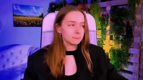 Jennifer online show from October 28, 8:37 am