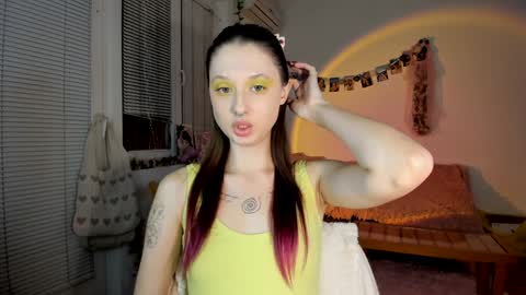 Snapshot of jenny_cox_love chatting on December 6, 7:17 pm Jennifer Jenny Darling   online show from December 6, 7:17 pm