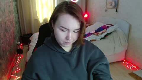 Jenny online show from April 24, 5:09 am