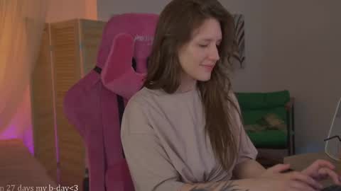 Jenny NO Nude online show from April 22, 5:09 pm