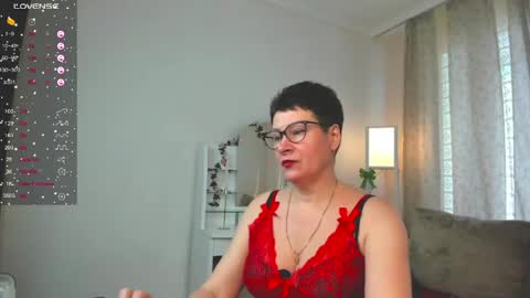 Jenny online show from April 21, 8:10 am