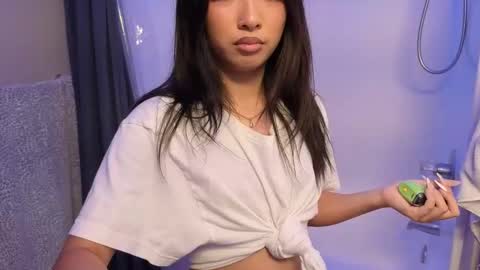 Jenny Tran online show from April 10, 11:53 pm