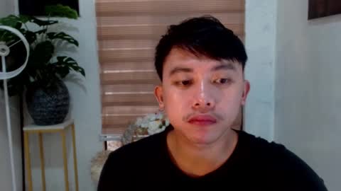 jeppie online show from November 24, 4:00 am