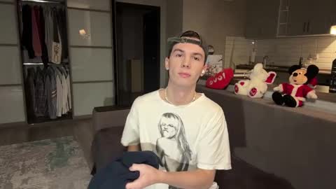 jeremy1scott online show from November 16, 3:30 am