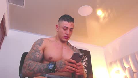 Jeremy lane online show from December 18, 11:44 pm