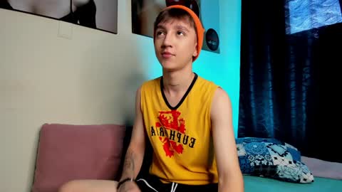 Snapshot of jeremy_salvatore_ chatting on December 18, 4:28 pm jero independent model online show from December 18, 4:28 pm