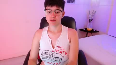 Snapshot of jero_harper1 chatting on October 9, 2:55 pm jero harper1 online show from October 9, 2:55 pm