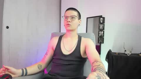 Angelo online show from January 11, 6:36 pm