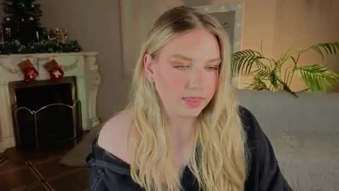 jes_solar online show from December 19, 3:02 am